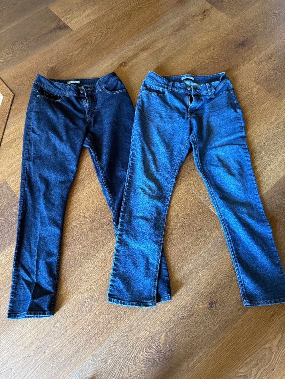 Lot of 2 Riders by Lee Riders Curvy Fit Mid-Rise 8P 8 Petite Jeans